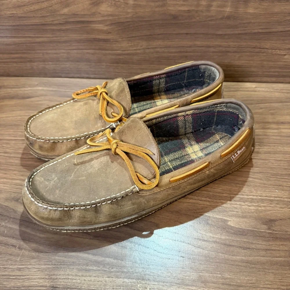 LL Bean Moccasin Slippers Mens 9 Brown Good Flannel Lined Leather 212164